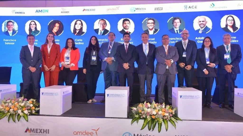 Equipo VOLTA en evento